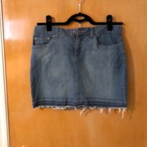 Daisy Fuentes Denim Skirt